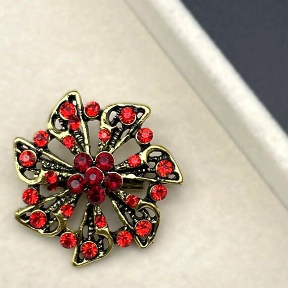 Yellow Gold with Ruby Red and Garnet Red Crystal Pinwheel Flower Pin Back Brooch - Picture 4 of 7